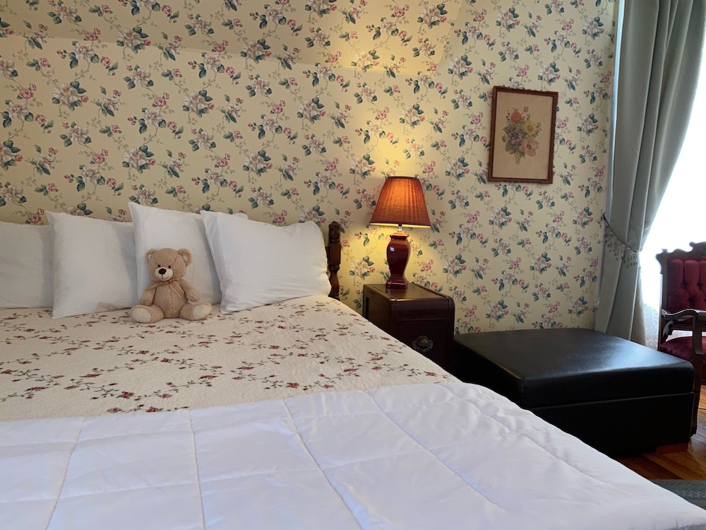 The Dancing Bear Inn - photo 11
