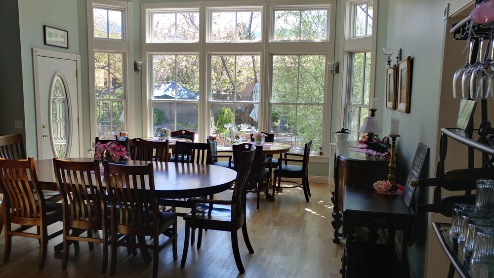 The Iron Gate Inn - photo 40