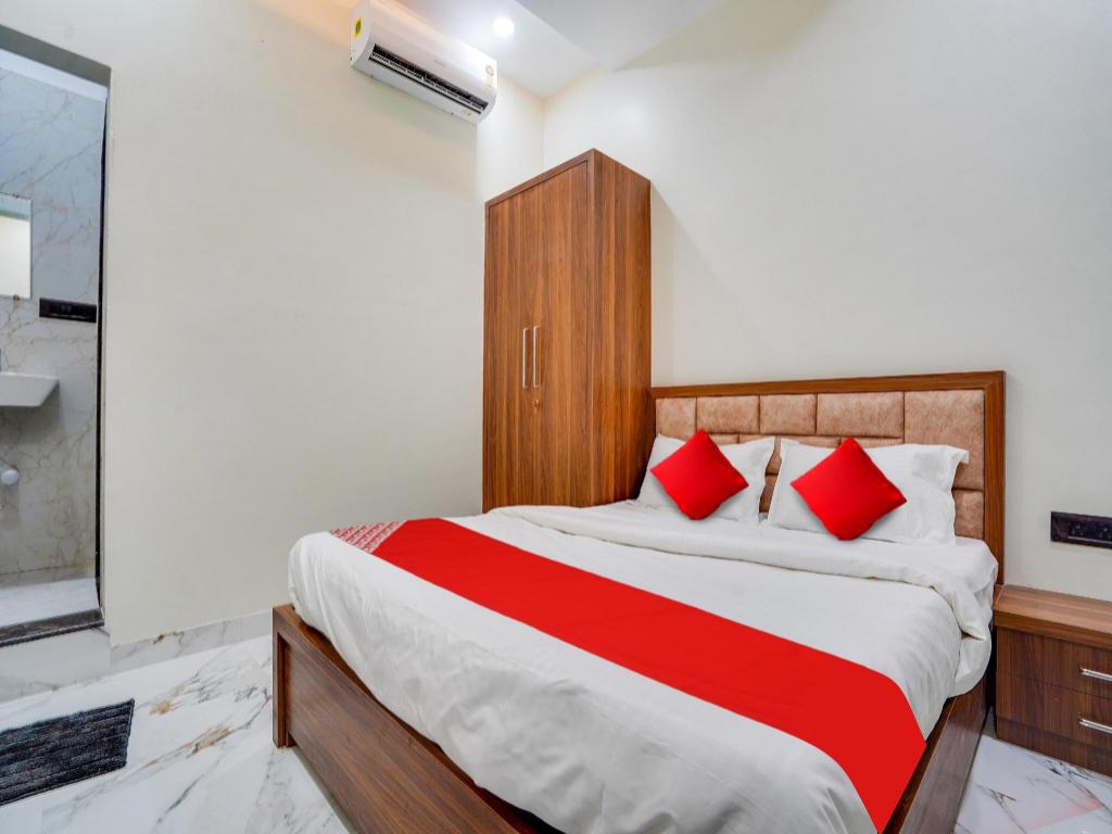 Hotel O R S — Nagpur