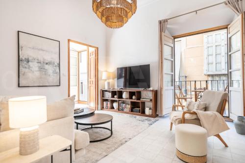 Spanish Architectural Gem Duplex Center by Rems - last minute hotel in Malaga