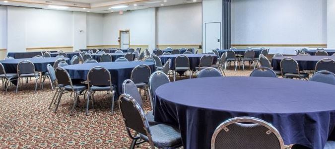 Ramada St Joseph - photo 11