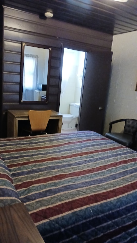 White Pine Motel - photo 13