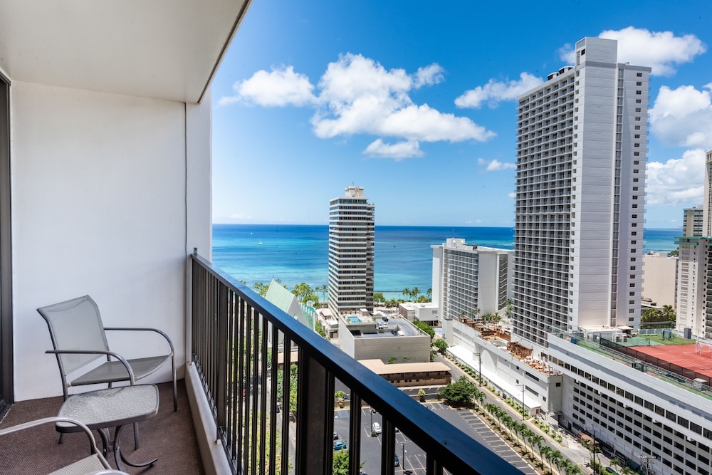 Waikiki Banyan High Level Condo with Private Lanai by Koko Resort Vacation Rentals - photo 106