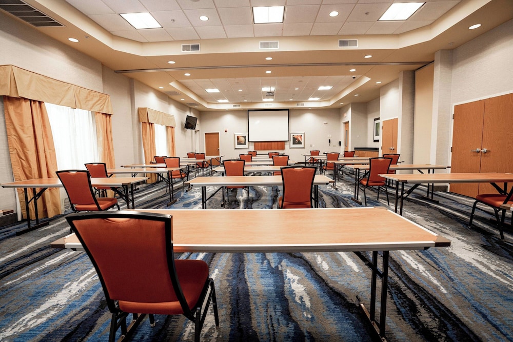 Fairfield Inn & Suites Kearney - photo 41