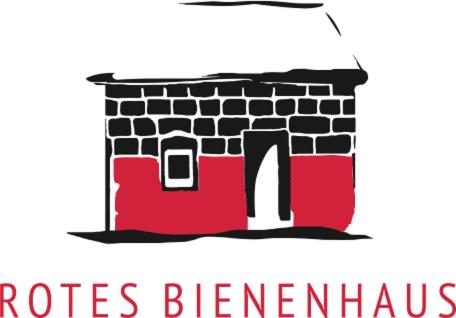 Rotes Bienenhaus - carbon neutral hotel in Kottenheim