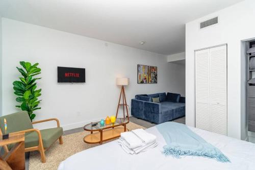 Cozy and Comfortable 1BR Near Calle Ocho and Brickell — 4-Star Luxury Hotel in Miami, United States