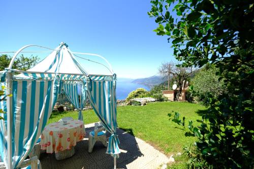 La casa di sotto by PortofinoVacanze — 4-Star Luxury Hotel in Camogli, Italy