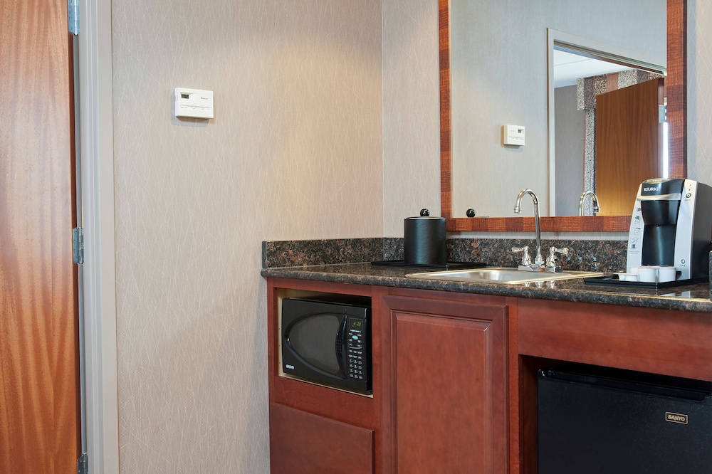 Hilton Garden Inn Columbus Edinburgh - photo 16