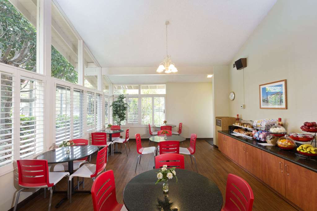 Ramada by Wyndham Santa Barbara - photo 22