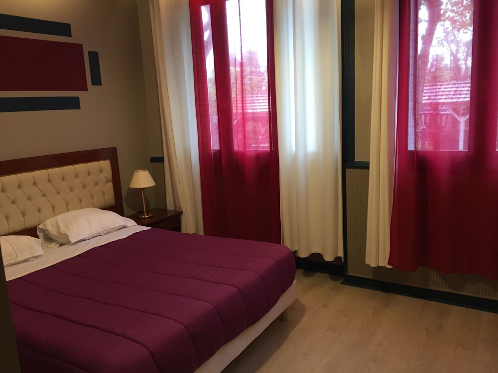 La Nouvelle Passerelle in Decines-Charpieu, France