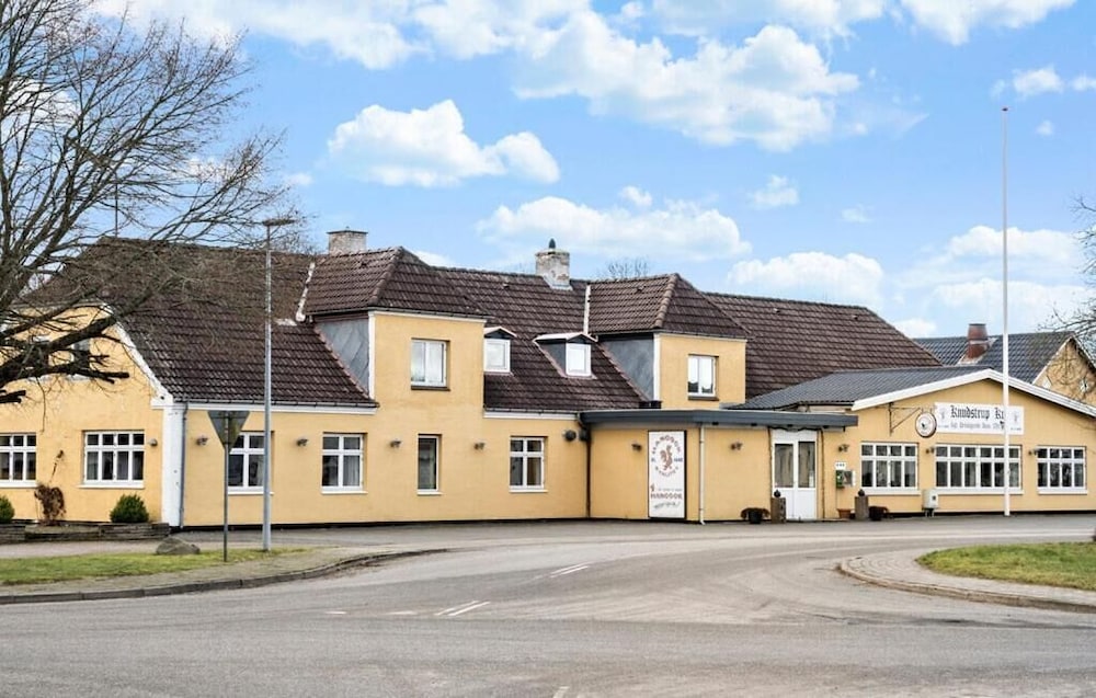 Knudstrup Kro & Hotel — hotel near Midtjyllands Airport / Air Base Karup