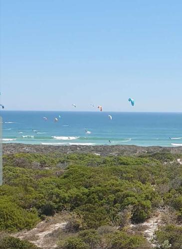 Beachfront 3 Bedroom with Robben Island Views
