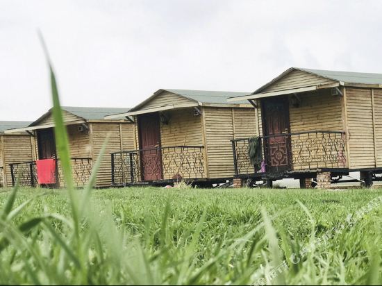 Qinghai Lake Cuoqiongnorbu collector’s inn in Gonghe, People's Republic of China