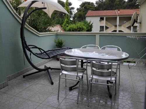 Apartments Profaca One Bedroom Apartment with Terrace — 4-Star Luxury Hotel in Rab, Croatia