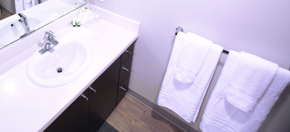 Hollywood Central Suites - photo 29