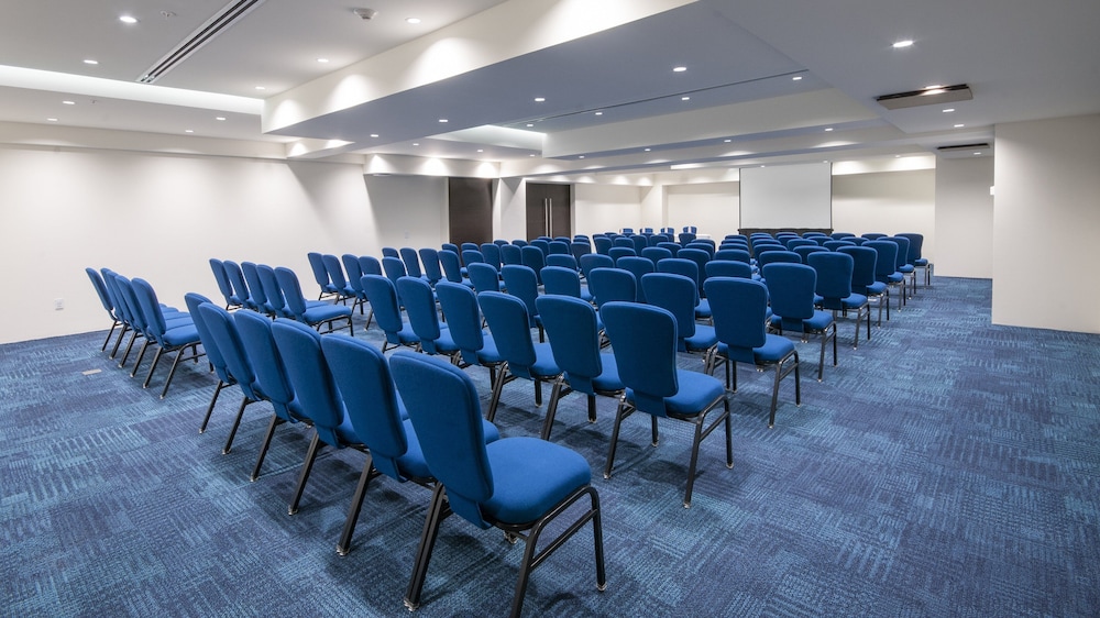 Holiday Inn Express Mexico Aeropuerto by IHG