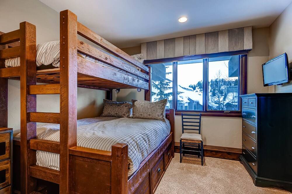 Highlands Slopeside by East West Hospitality - photo 63
