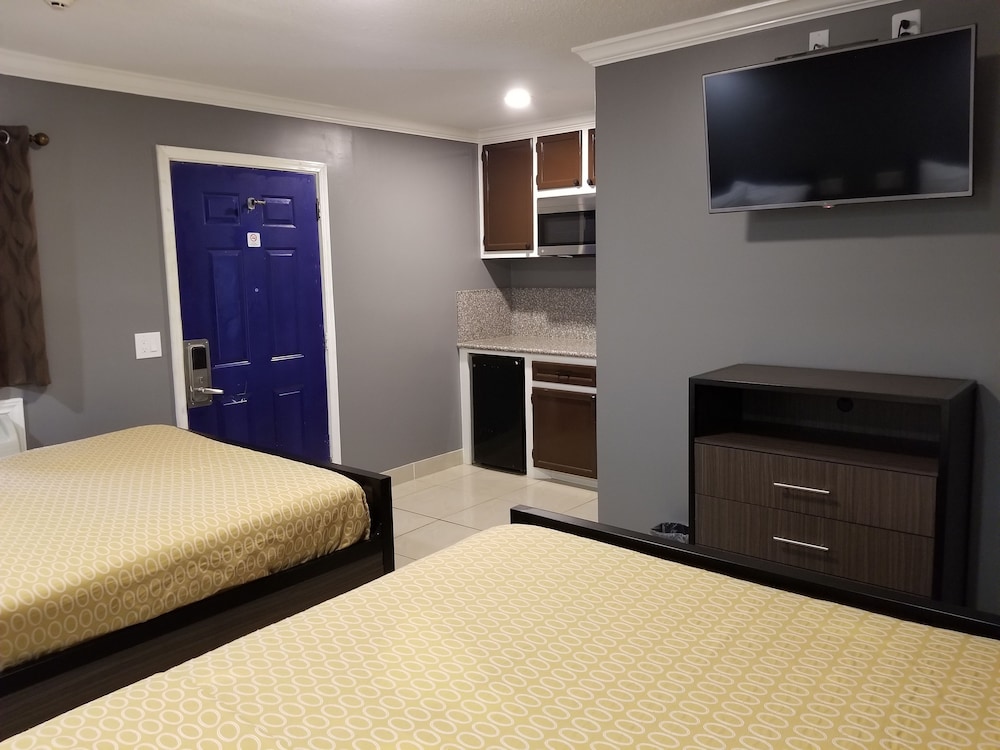 Lone Star Inn by FairBridge - photo 9