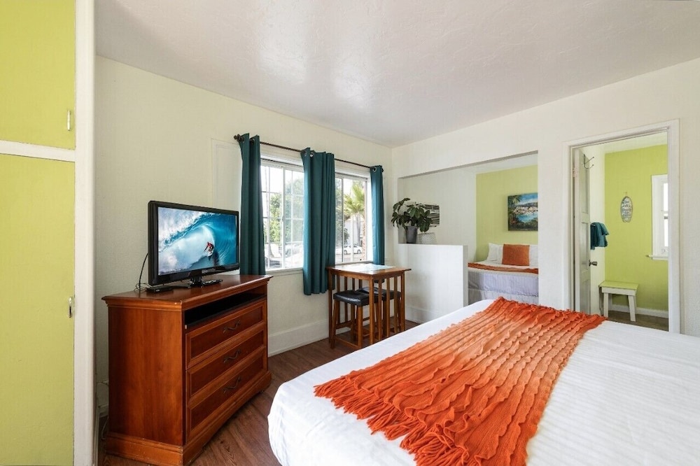 Patriots Boutique Motel - photo 9