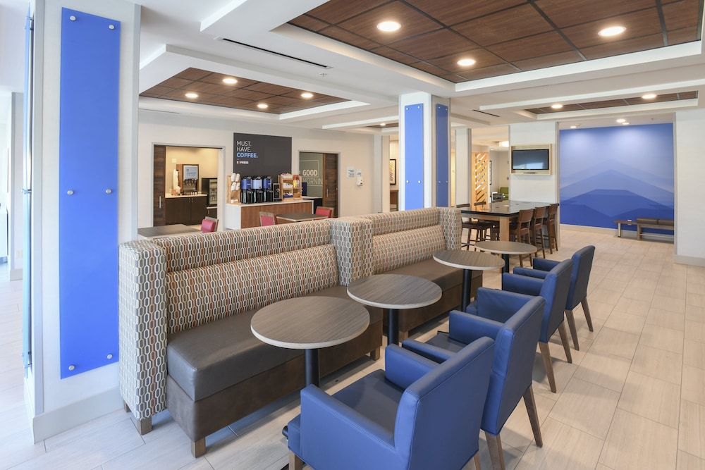 Holiday Inn Express Hotel & Suites Richwood Cincinnati South by IHG - photo 37