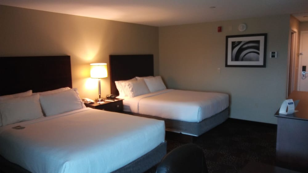Holiday Inn Express & Suites Pittsburgh West Greentree by IHG - photo 25
