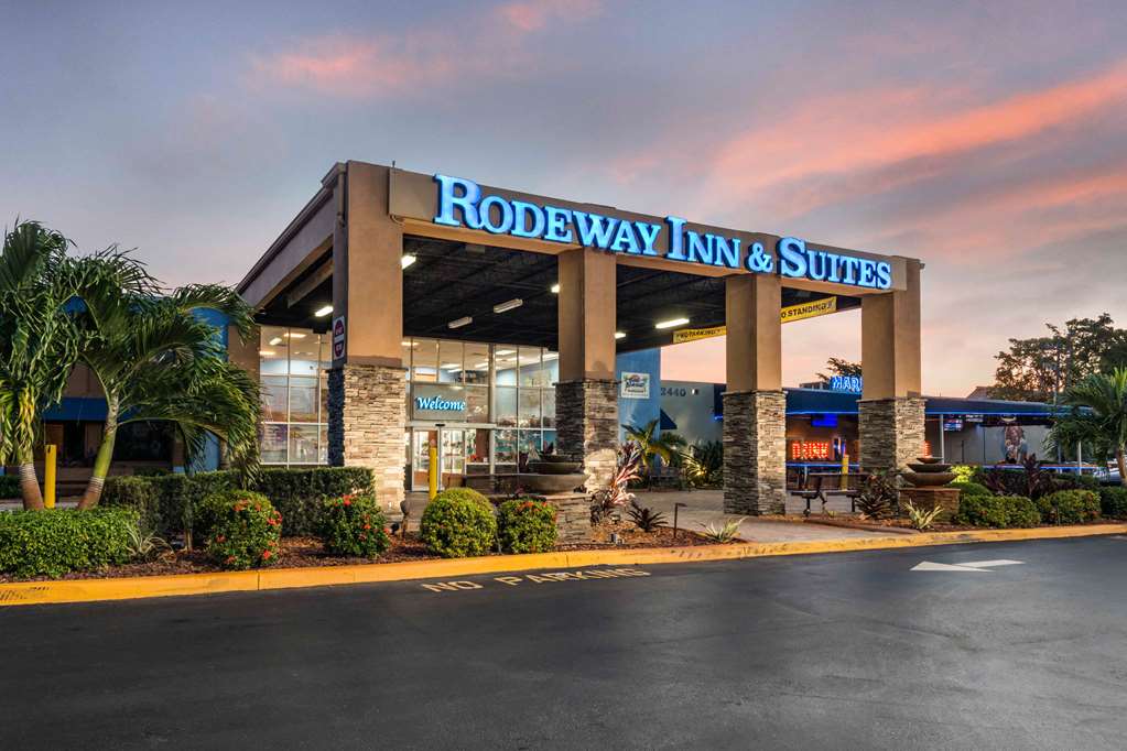 Rodeway Inn & Suites Fort Lauderdale Airport & Cruise Port - photo 2