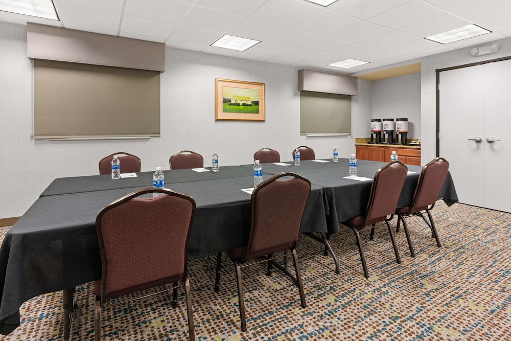 Hampton Inn & Suites Burlington - photo 30