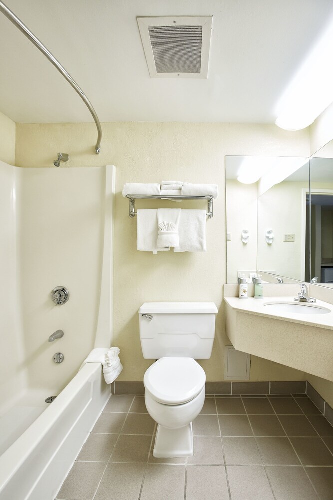 Salt Fork Lodge and Conference Center - photo 21