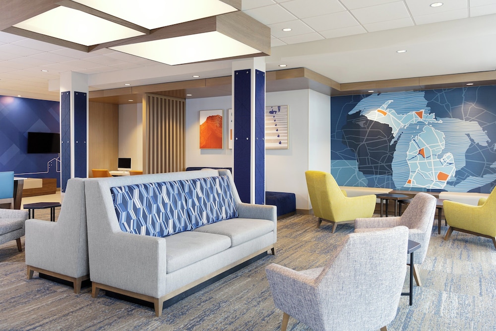Holiday Inn Express & Suites Clarksville North by IHG in Clarksville, United States