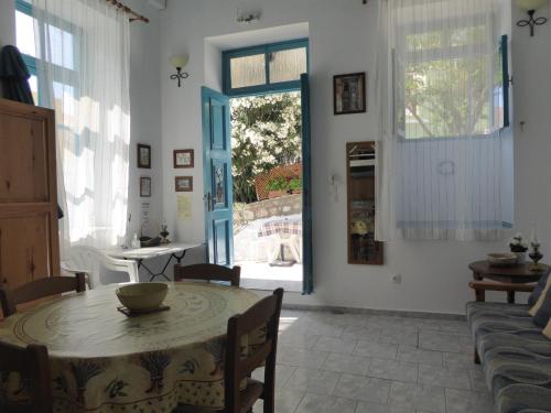 Halki Townhouse — 4-Star Luxury Hotel in Chalki, Greece