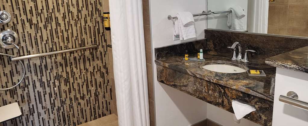 Best Western Plus Butte Plaza Inn - photo 23