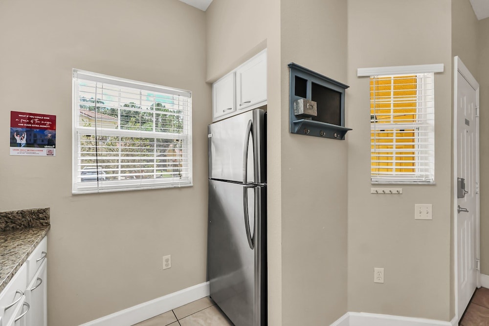 Family Oasis Cozy Retreat With Bunk Room - photo 41