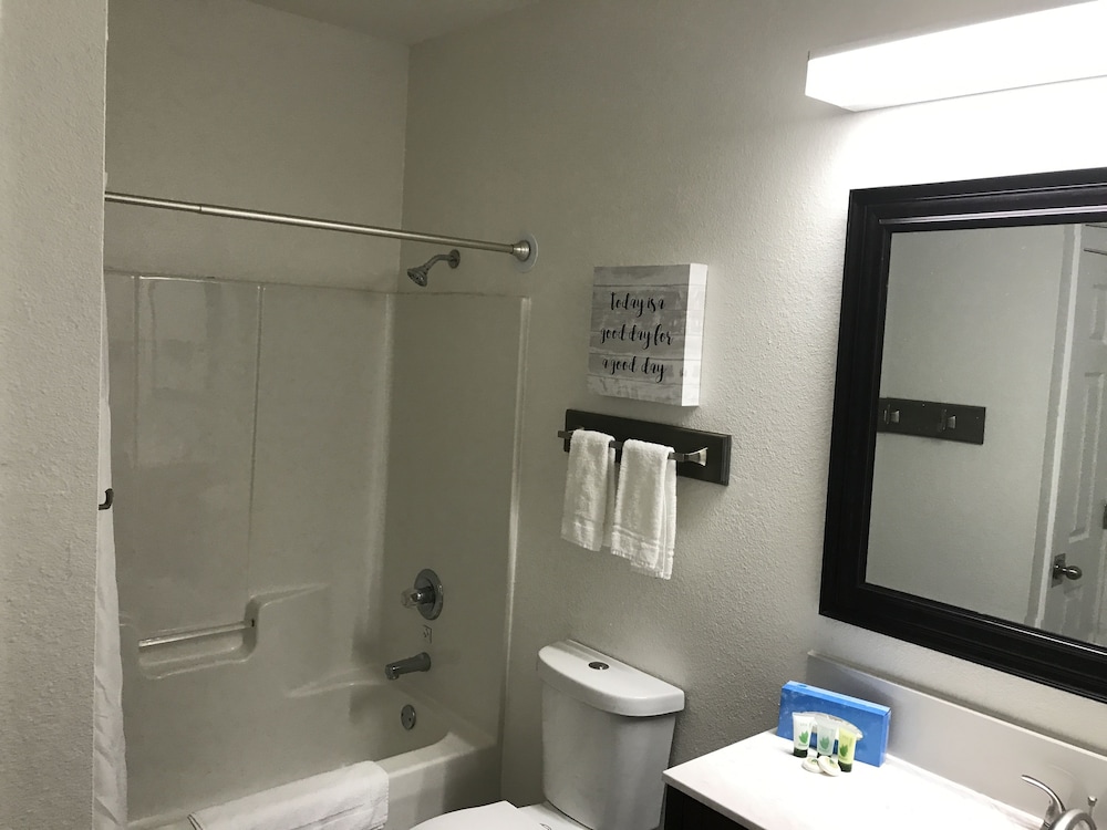 Hotel Pensacola - photo 55