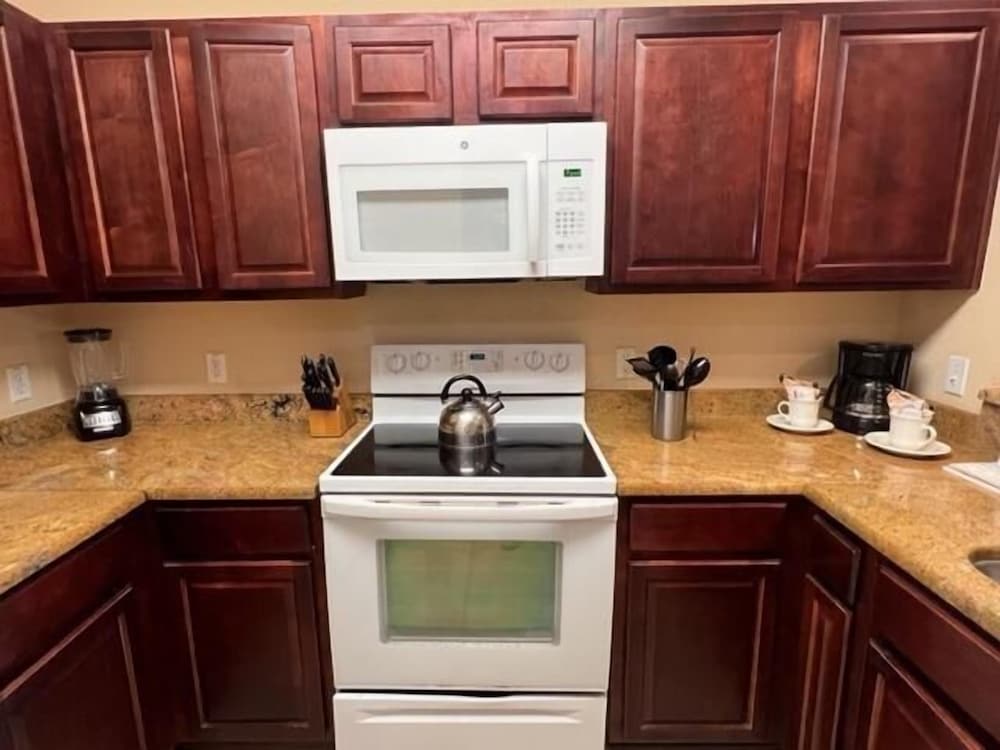 3 Bed 2 Bath Condo Tuscana Resort 3 Bedroom Condo by RedAwning - photo 13