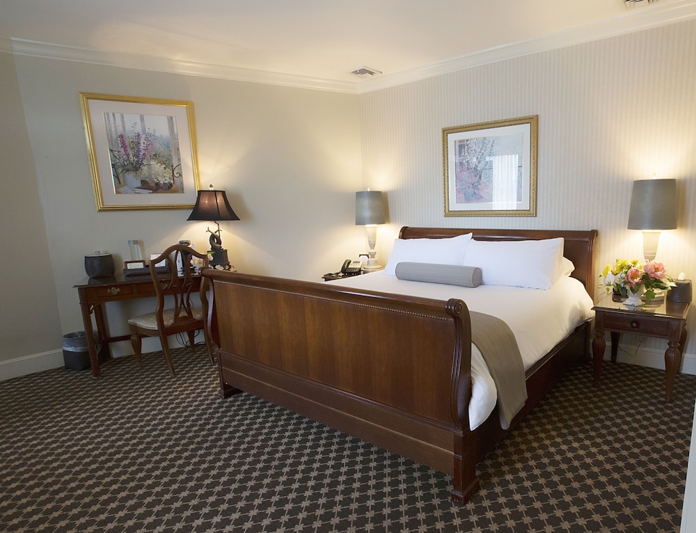 OceanCliff Hotel - photo 4