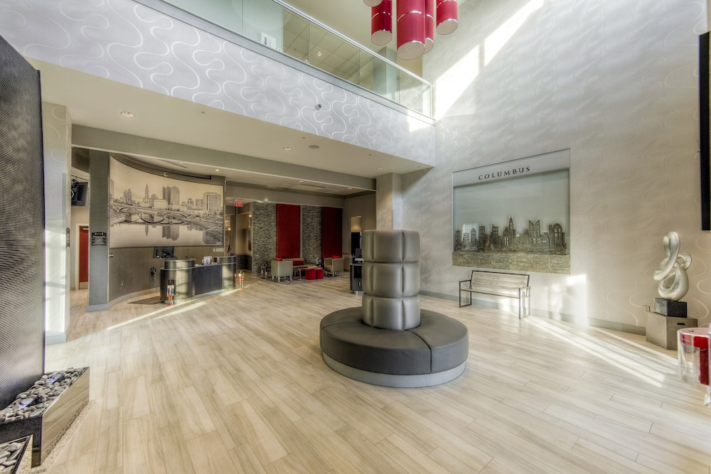 Lobby lounge