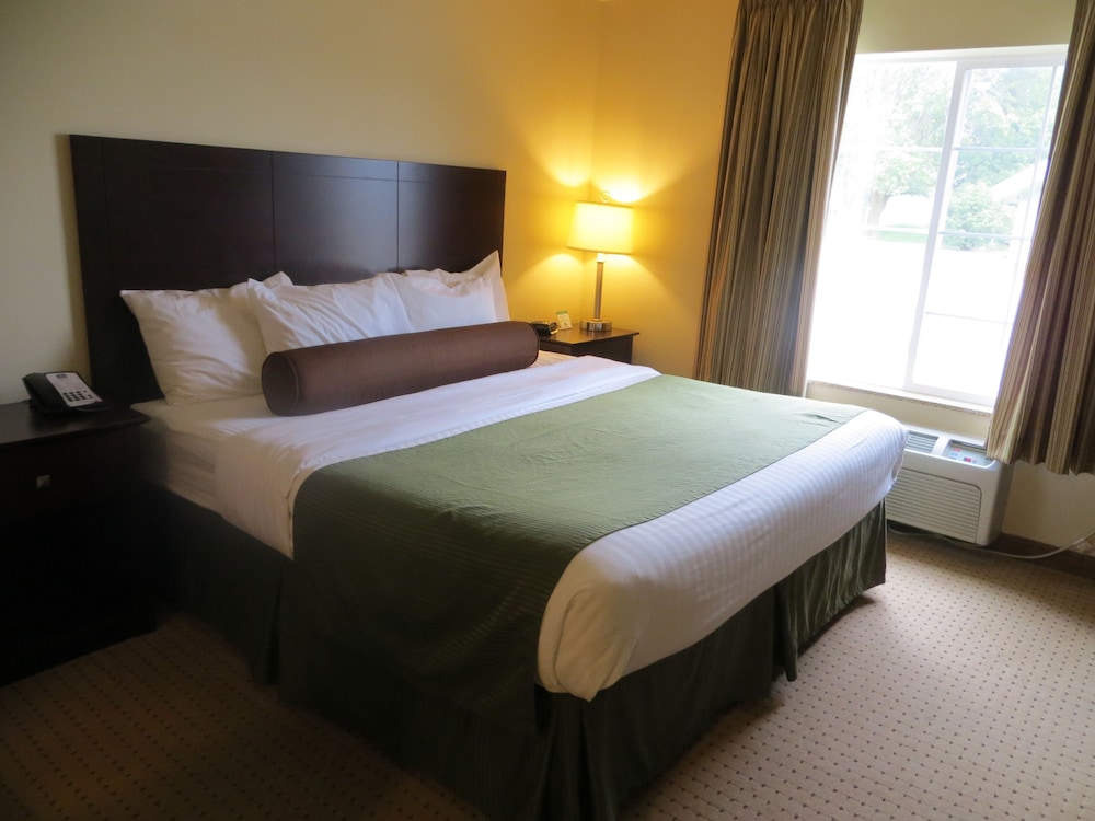 Cobblestone Inn & Suites Brillion - photo 7