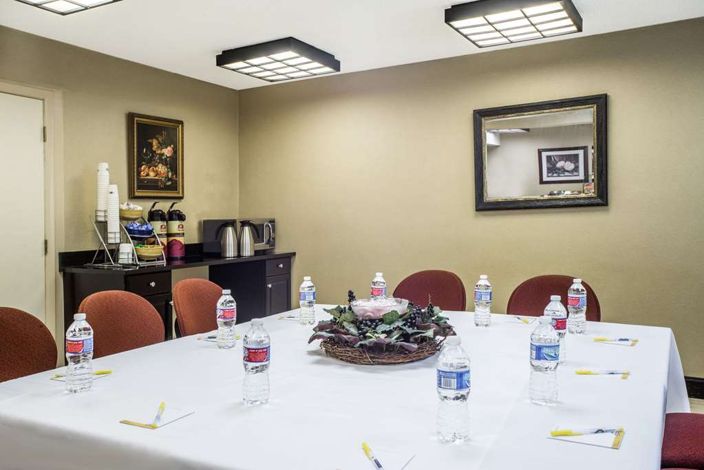 Days Inn by Wyndham Westminster - photo 24