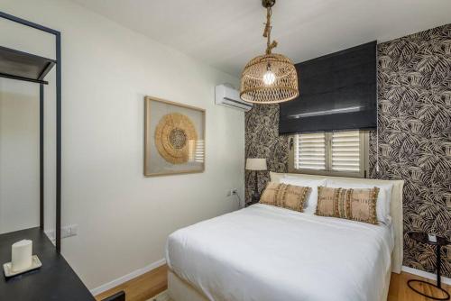 #Breathtaking 4BR 3BA Duplex Seafront — 4-Star Luxury Hotel in Tel Aviv, Israel