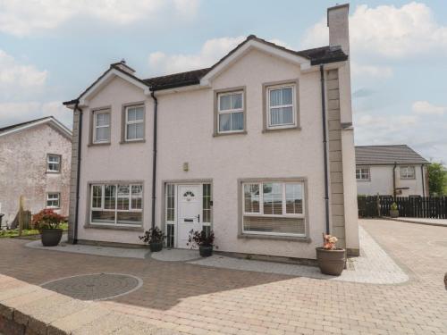 Donagh Cross Town House — 4-Star Luxury Hotel in Carndonagh, Republic of Ireland