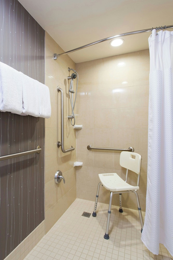 Courtyard Marriott Binghamton - photo 17
