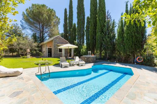 Petrinos Cottage — 4-Star Luxury Hotel in Corfu, Greece