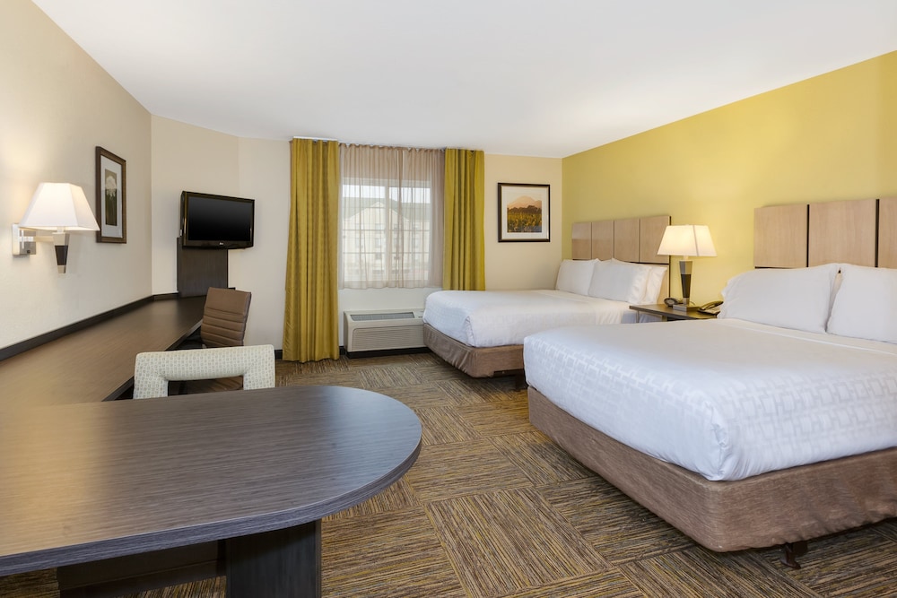 Candlewood Suites Polaris by IHG - photo 7