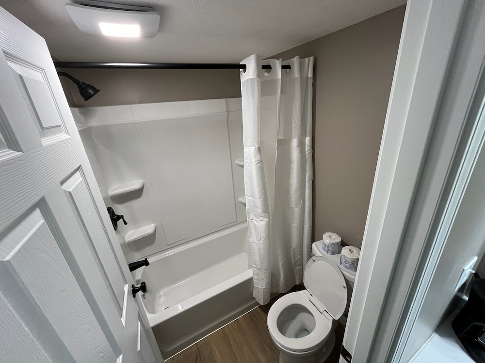 Valley Inn and Suites - photo 62