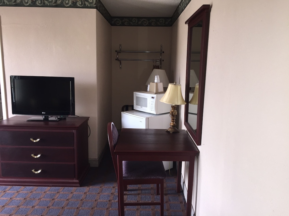 Eldon Inn - photo 8