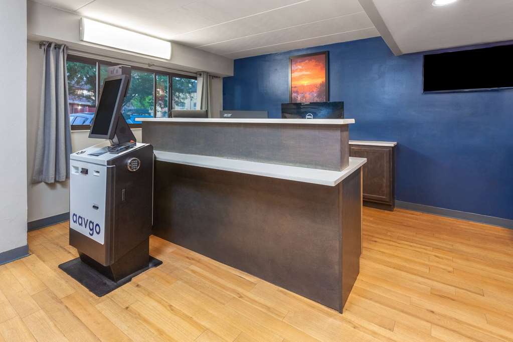 Travelodge by Wyndham Peoria - photo 10