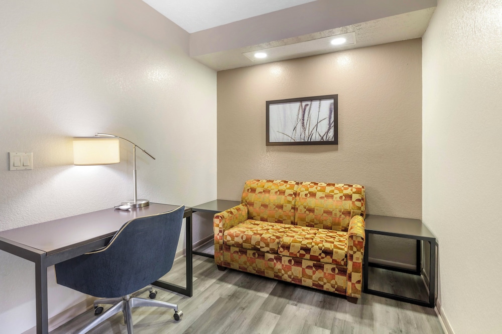 Americas Best Value Inn And Suites Clinton Jackson - photo 14