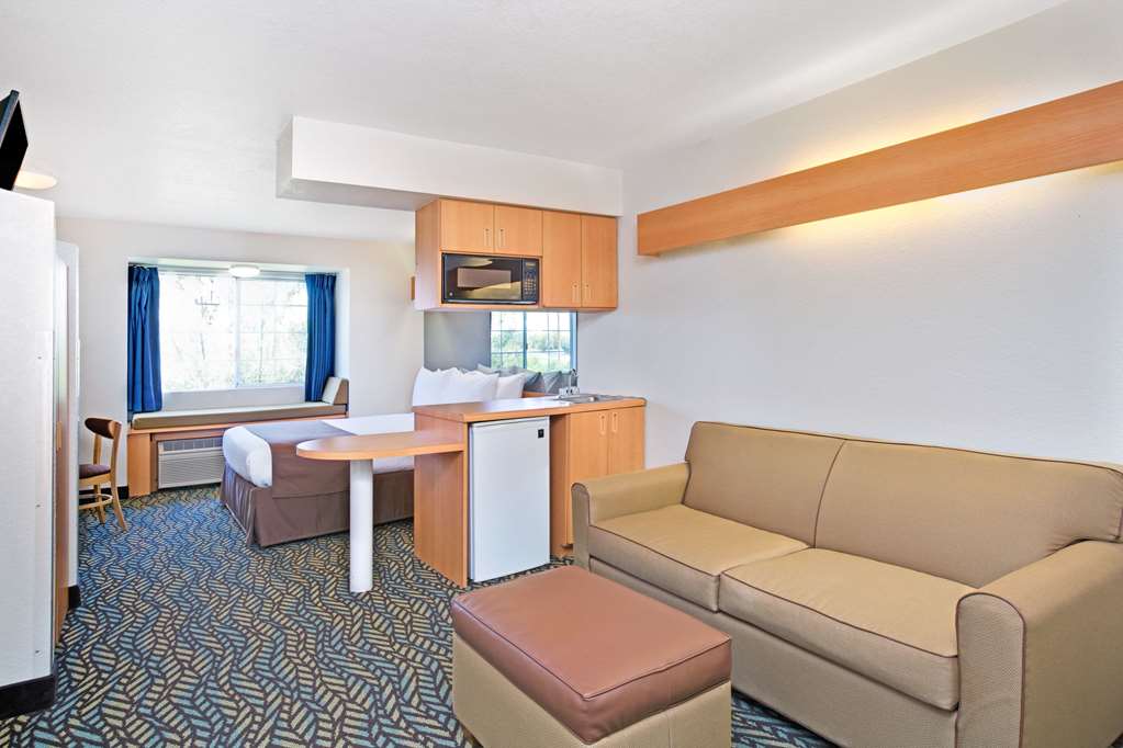 Microtel Inn & Suites by Wyndham Morgan Hill San Jose Area - photo 12