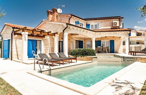Villa Torre IV — 4-Star Luxury Hotel in Tar, Croatia
