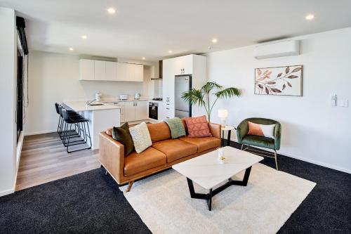 Brand New Townhouse with Ocean Views — 4-Star Luxury Hotel in Wellington, New Zealand